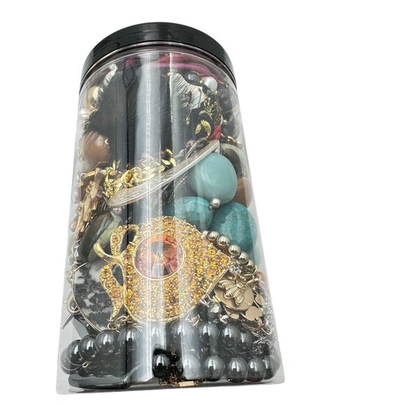 Mystery Jewelry Jar #1034 Wearable Quality Pieces 2lbs Necklace Bracelet Earring - Picture 2 of 4